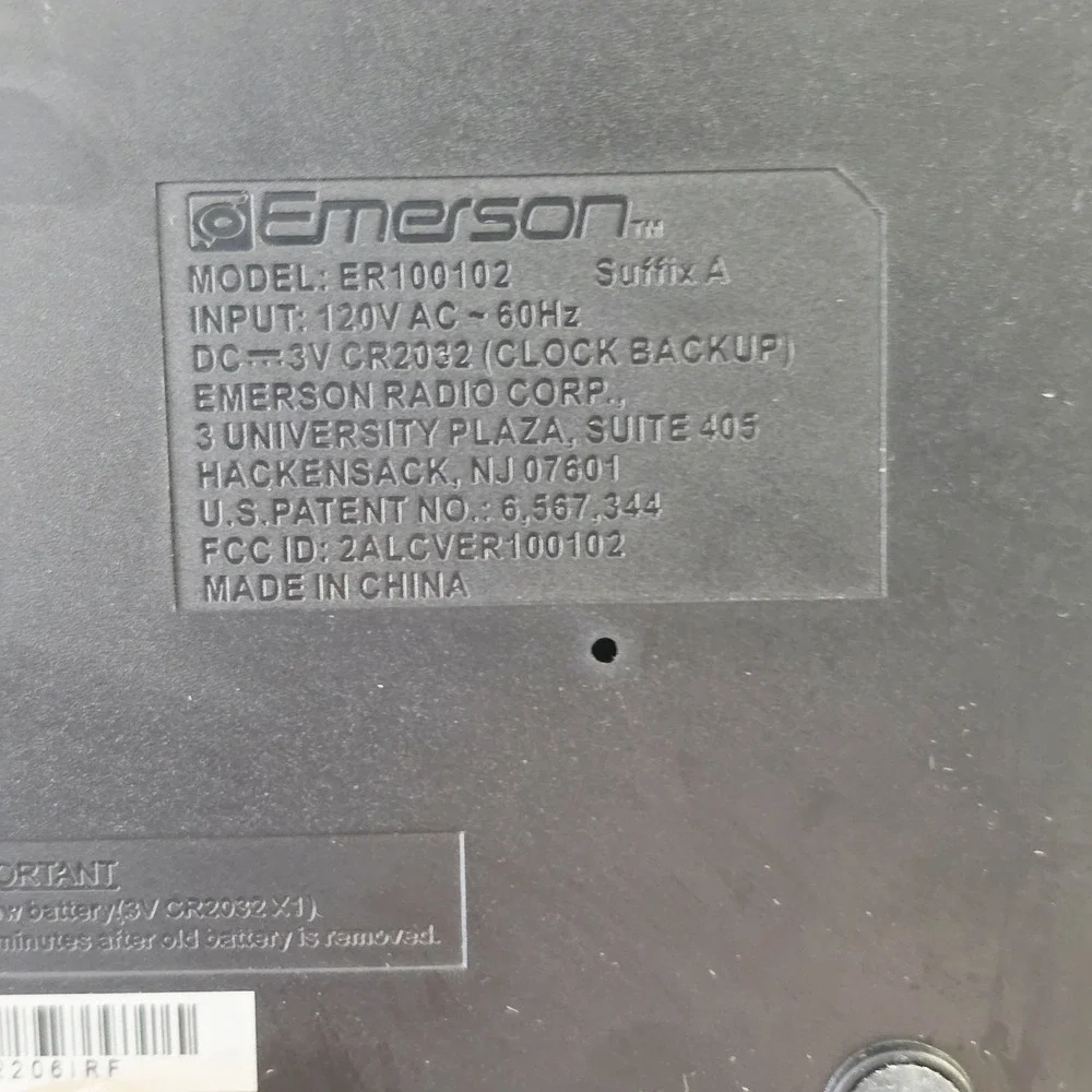 Emerson SmartSet Dual Alarm Clock‎ Radio with AM/FM Radio, Dimmer, Sleep Timer
